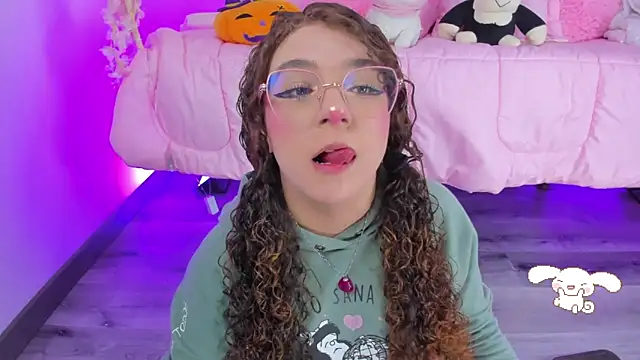 hannacutegod online show from October 3, 6:10 am