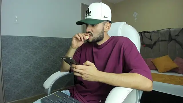 Ryan Jackson  online show from October 1, 11:11 pm