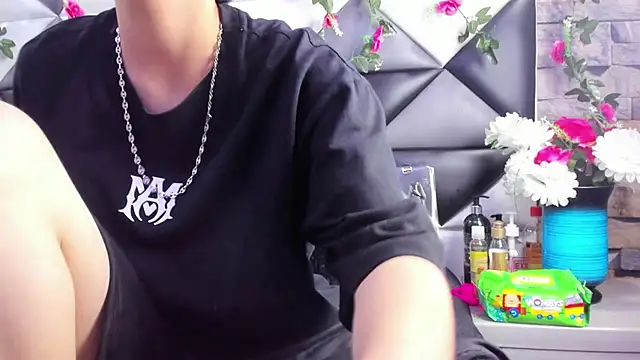 Snapshot of Megan_Thompson_ chatting on November 12, 2:12 am Megan Thompson online show from November 12, 2:12 am