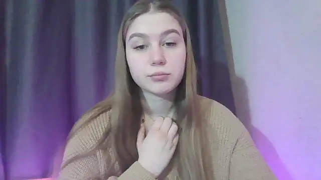 Snapshot of yourhoney_Lola_ chatting on December 15, 10:08 am yourhoney Lola online show from December 15, 10:08 am