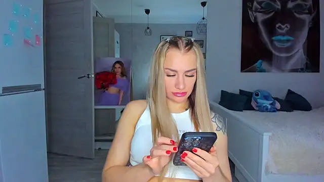 Snapshot of MashaFromRussia__ chatting on November 12, 8:59 am MashaFromRussia online show from November 12, 8:59 am