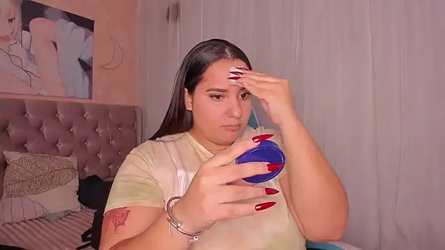 Snapshot of artemisa19 chatting on November 16, 1:33 am artemisa19 online show from November 16, 1:33 am