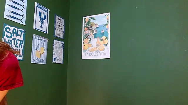 Roxiehood online show from December 22, 2:19 am