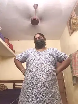 Snapshot of Villageanuty chatting on October 28, 10:30 am Villageanuty online show from October 28, 10:30 am