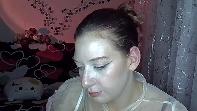 Lily Ember online show from November 9, 5:33 pm