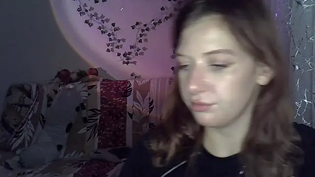 Lily Ember online show from November 25, 7:03 pm