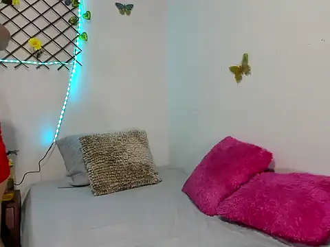 TamiDesire online show from October 13, 8:42 pm