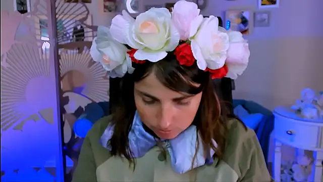 MartaEdams online show from September 15, 6:13 am