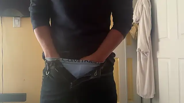 kSwisssxxx online show from November 22, 6:29 pm