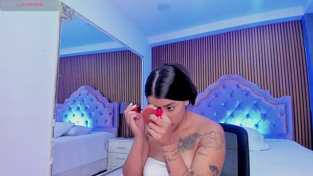 SelenaStonne online show from October 19, 7:47 pm