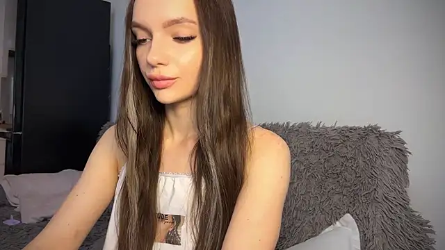 Snapshot of litlle_angelll chatting on September 15, 1:44 pm litlle angelll online show from September 15, 1:44 pm