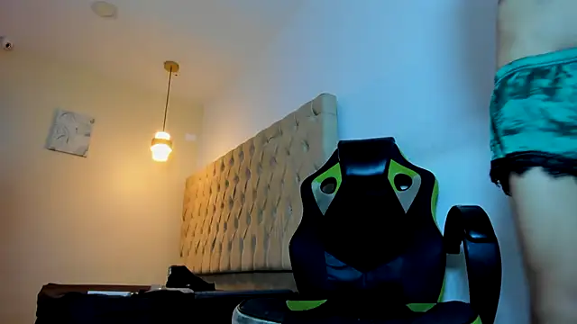 Darkknightx01 online show from October 9, 8:18 pm