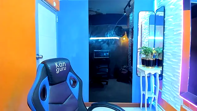 lucia ht online show from October 4, 1:36 am