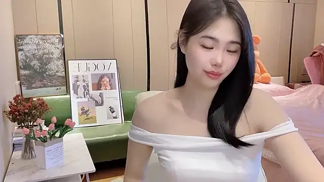 suki-1 online show from September 12, 8:14 am