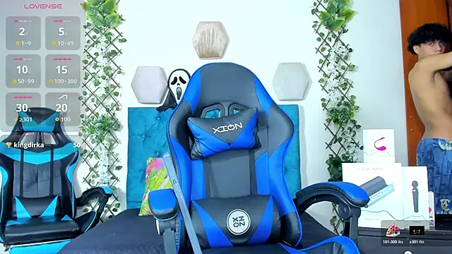  taylor black online show from October 30, 11:16 pm