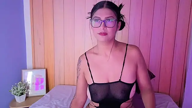 daphnevans online show from November 12, 3:29 am