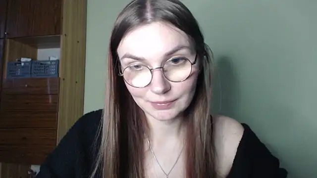 LooveELLYx online show from December 18, 2:49 pm