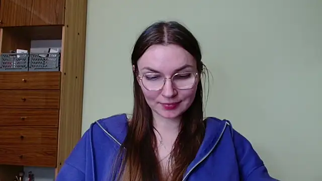 LooveELLYx online show from January 8, 5:48 pm