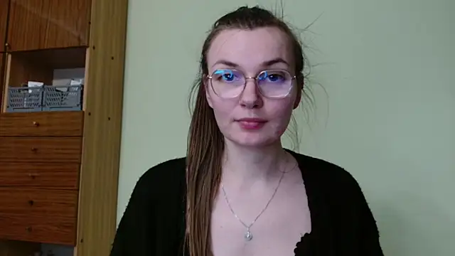 LooveELLYx online show from January 22, 5:49 pm