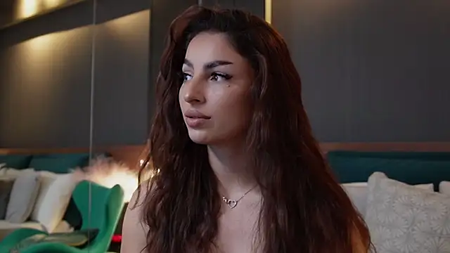 Snapshot of EmilyTrix chatting on November 2, 2:19 pm EmilyTrix online show from November 2, 2:19 pm