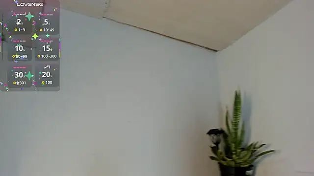 Sophia Ebony online show from October 17, 12:30 pm