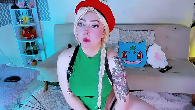 Simonesmith01 online show from September 26, 8:13 pm