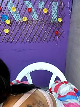 karinnahotdirty online show from September 27, 11:43 pm