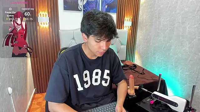 Snapshot of Thiago_Kozak chatting on September 13, 12:49 pm Thiago Kozak online show from September 13, 12:49 pm