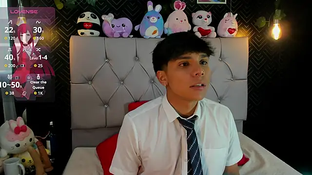 Snapshot of Thiago_Kozak chatting on September 22, 12:40 pm Thiago Kozak online show from September 22, 12:40 pm