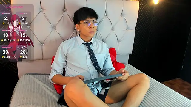 Snapshot of Thiago_Kozak chatting on September 26, 12:53 pm Thiago Kozak online show from September 26, 12:53 pm