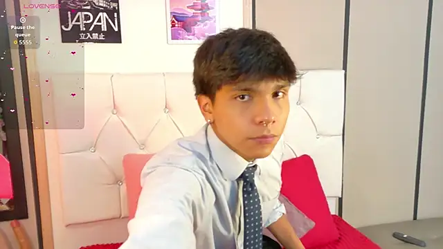 Snapshot of Thiago_Kozak chatting on November 5, 12:49 pm Thiago Kozak online show from November 5, 12:49 pm