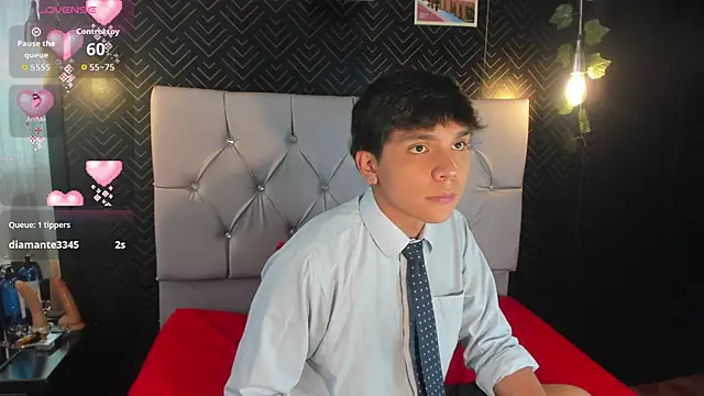 Snapshot of Thiago_Kozak chatting on November 6, 1:01 pm Thiago Kozak online show from November 6, 1:01 pm