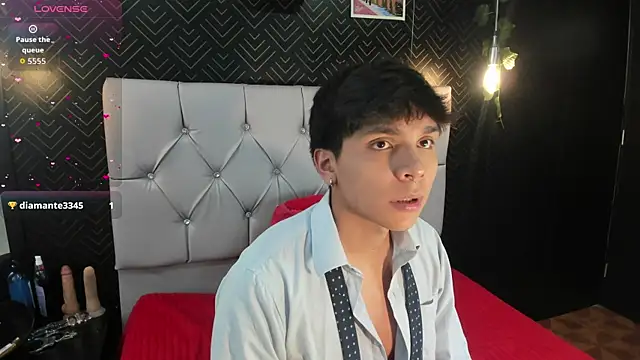 Snapshot of Thiago_Kozak chatting on November 7, 1:00 pm Thiago Kozak online show from November 7, 1:00 pm