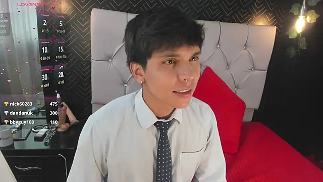 Snapshot of Thiago_Kozak chatting on November 11, 2:06 pm Thiago Kozak online show from November 11, 2:06 pm