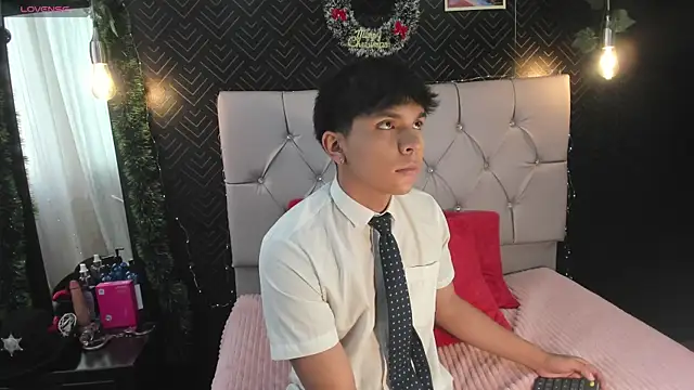 Snapshot of Thiago_Kozak chatting on November 21, 12:59 pm Thiago Kozak online show from November 21, 12:59 pm