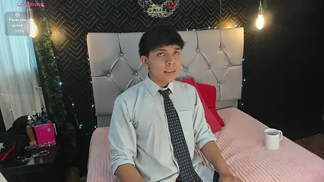 Snapshot of Thiago_Kozak chatting on November 22, 12:59 pm Thiago Kozak online show from November 22, 12:59 pm