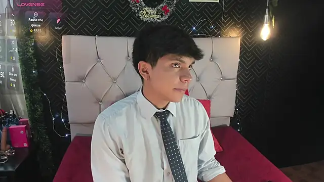 Snapshot of Thiago_Kozak chatting on December 1, 12:10 pm Thiago Kozak online show from December 1, 12:10 pm