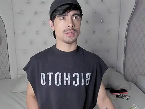 BryCams3 online show from September 10, 1:16 am