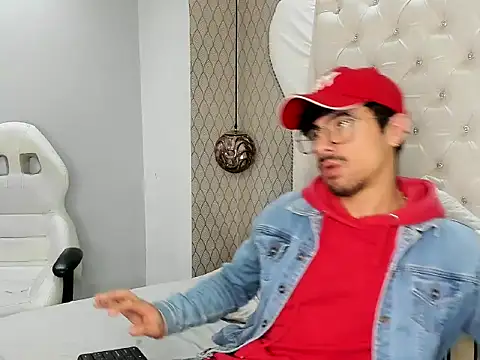 BryCams3 online show from September 16, 1:17 am