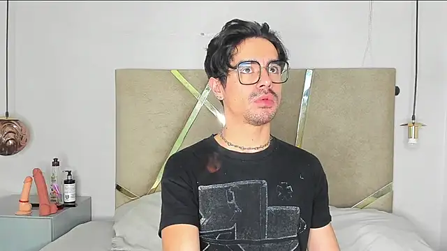 BryCams3 online show from September 24, 4:05 am