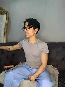 BryCams3 online show from November 24, 9:58 pm