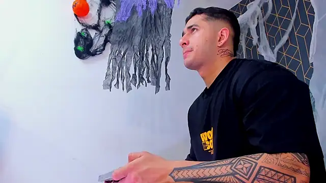 king falconer online show from October 19, 1:06 am