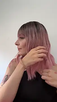 alesziarose online show from November 17, 7:19 pm