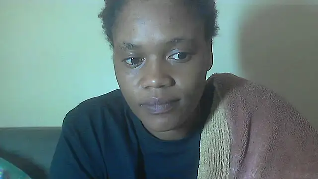 Snapshot of sexythae32 chatting on December 16, 6:51 am sexythae32 online show from December 16, 6:51 am