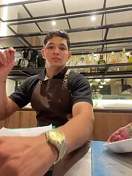 Snapshot of RobinLenoxx chatting on October 29, 2:03 am RobinLenoxx online show from October 29, 2:03 am