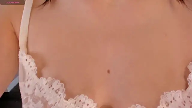 chloe dreammm online show from September 24, 12:30 pm