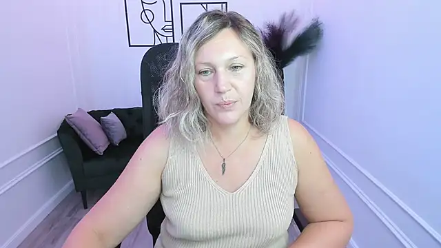 NinaStarle online show from September 14, 12:04 pm