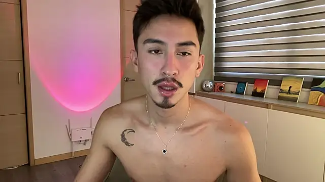 sweettaaron01 online show from November 17, 5:19 pm