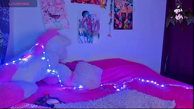 Snapshot of Maki_sins chatting on October 2, 3:24 am Maki sins online show from October 2, 3:24 am