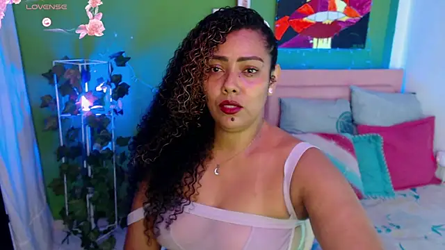 Snapshot of katherinnyazz chatting on September 13, 12:21 am katherinnyazz online show from September 13, 12:21 am